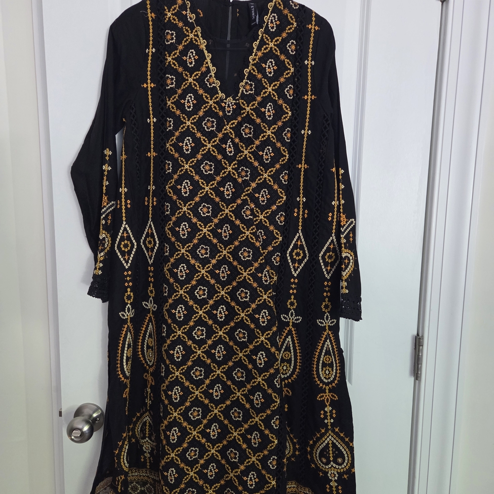 Black and Gold Embroidered Long Sleeve Kurta